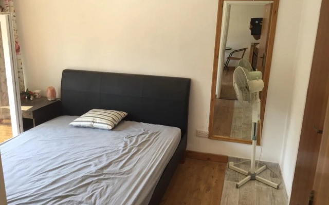 Charming 1-bed Apartment in Larnaca