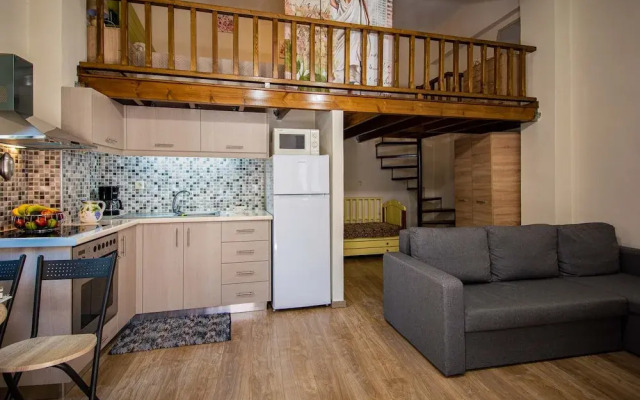 Cozy Flat Attic near Beach & Venetian Port