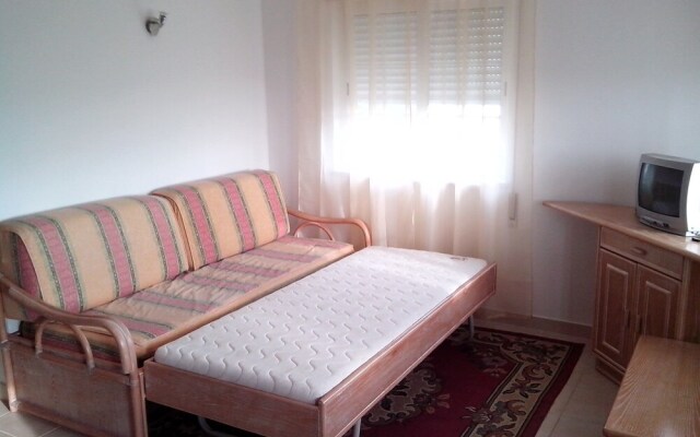 Remarkable 1-bed Apartment in Olhos de Agua