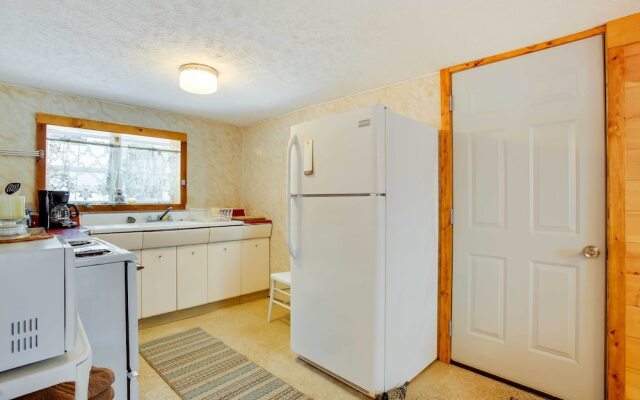 Pine Ridge Resort Cabin on Bass Lake w/ Dock!