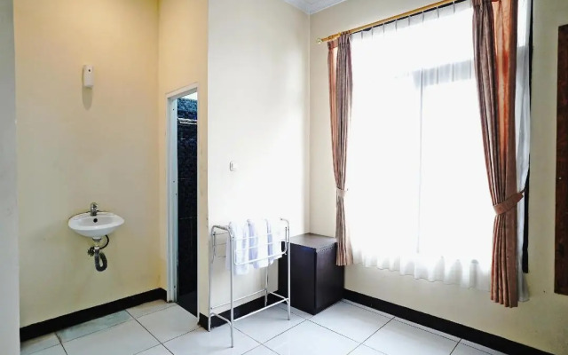 Saung Balibu Hotel