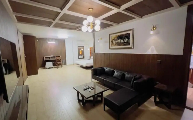 Signature By Hotel Crown Inn