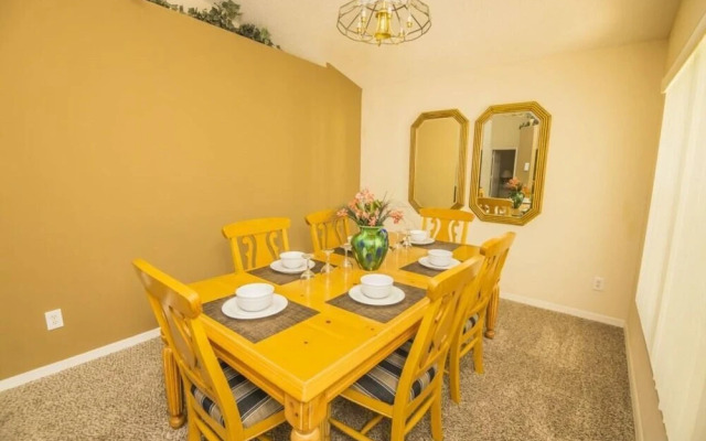 Yvonne's Indian Point Vacation Home