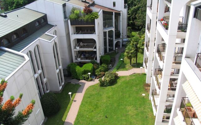 Maraini Resort