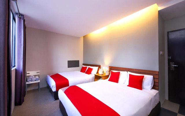OYO 910 Hills Residence