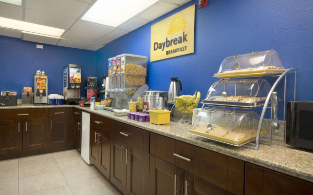 Travelodge by Wyndham Downtown Chicago