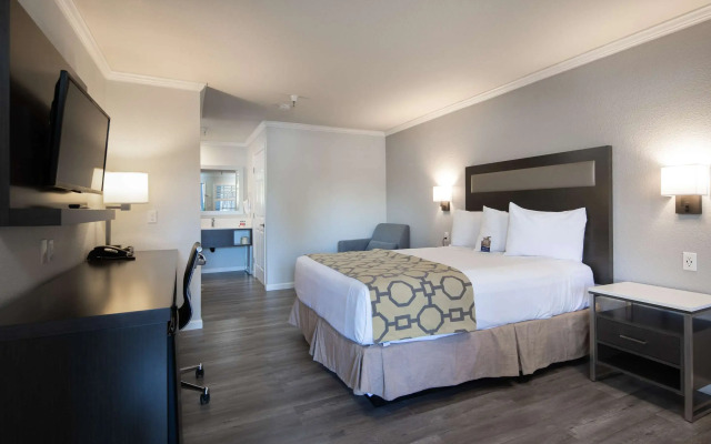 Rodeway Inn Milpitas near Great Mall