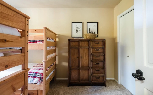 Four O Clock Rd - Rover