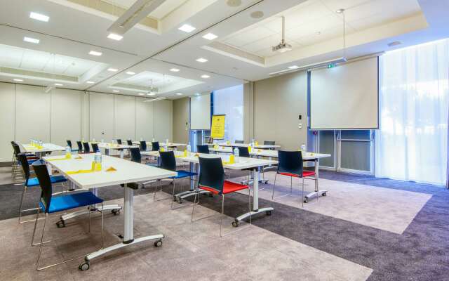 Golden Tulip Marseille Euromed