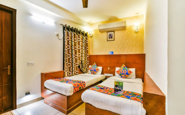 Hotel The Le Grand by FabHotels