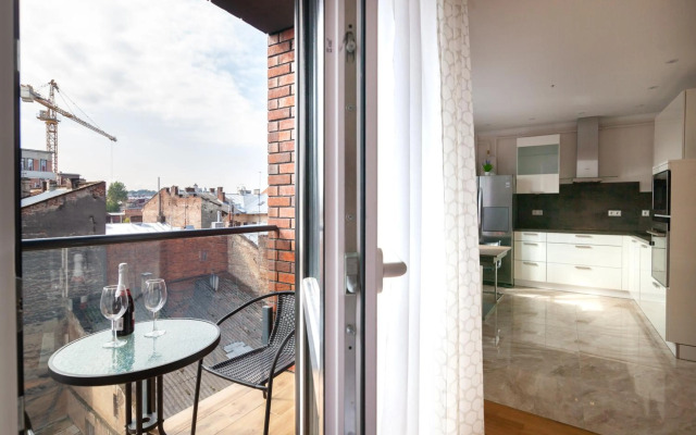 Regrand apartment on Kulisha 47a