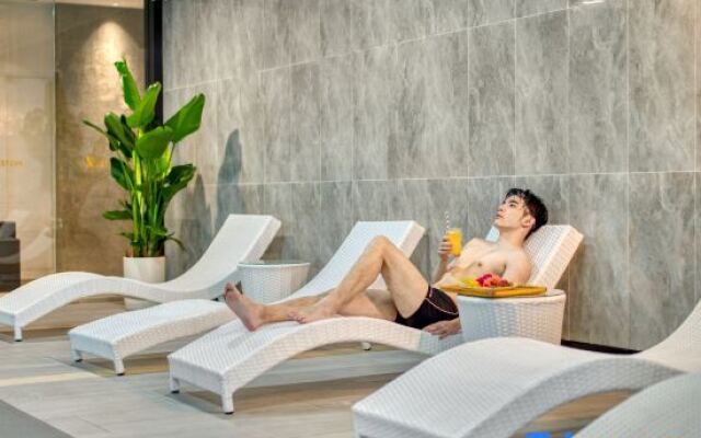 Zhenhe Hotel