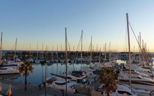 Classé 3 étoiles - Magnifique vue sur le port