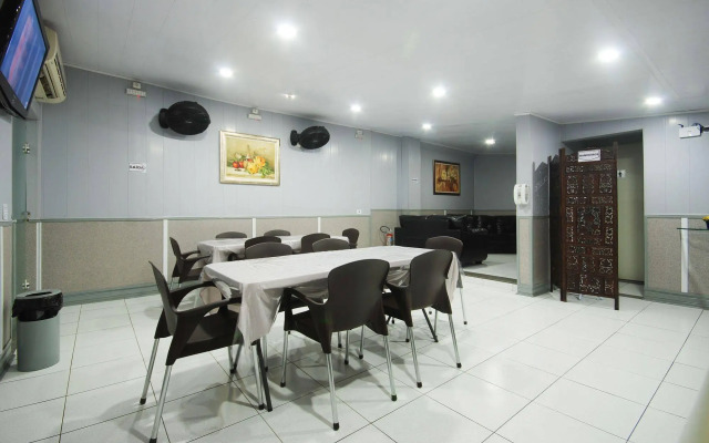 Calamares Hotel
