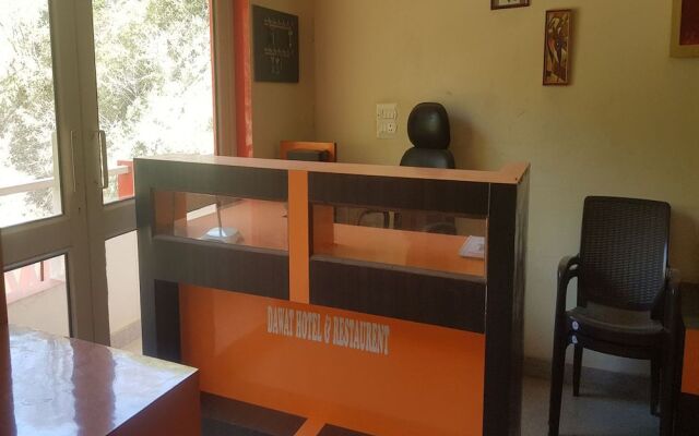 Oyo 36189 Dawat Hotel