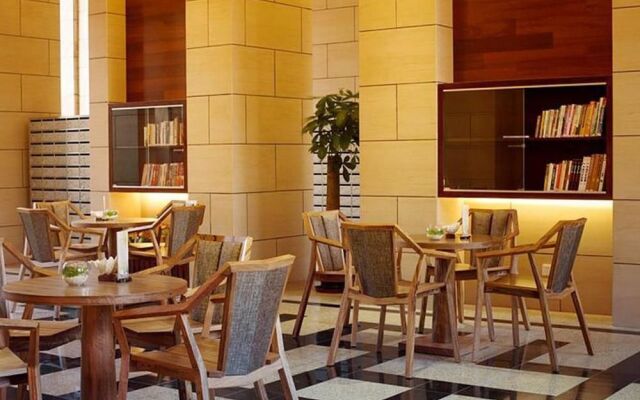 Paxton Vacances Resort & Suites Sanya