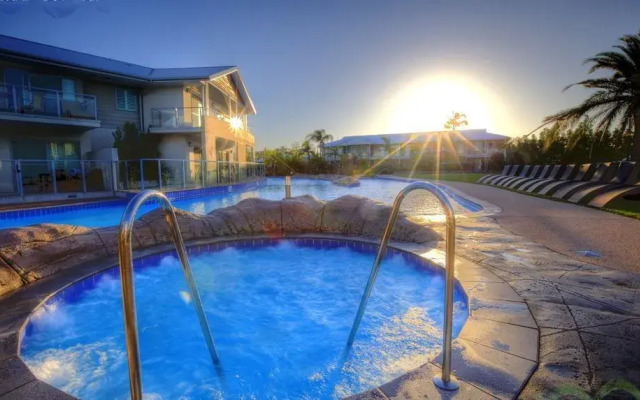 Pacific Blue Apartment 142, 265 Sandy Point Road