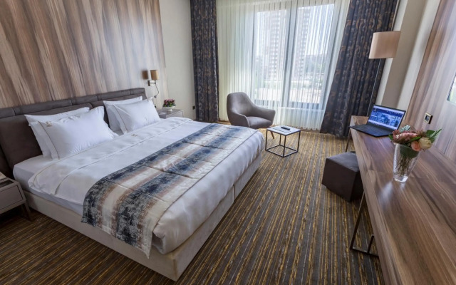 Shimall Hotel