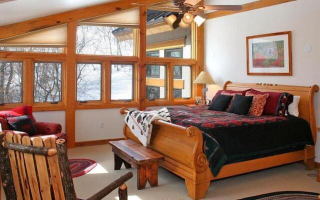 Elk Meadows by Stewart Mountain Lodging