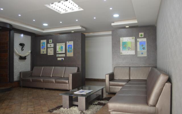 Emerald Suites By Kallate