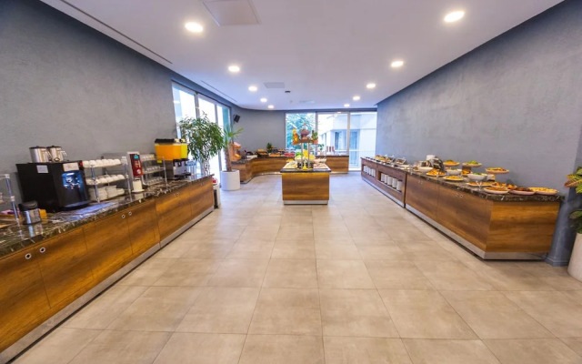 Alan Suites