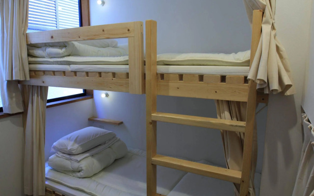 plumhostel