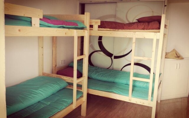 Mengguigu Youth Hostel