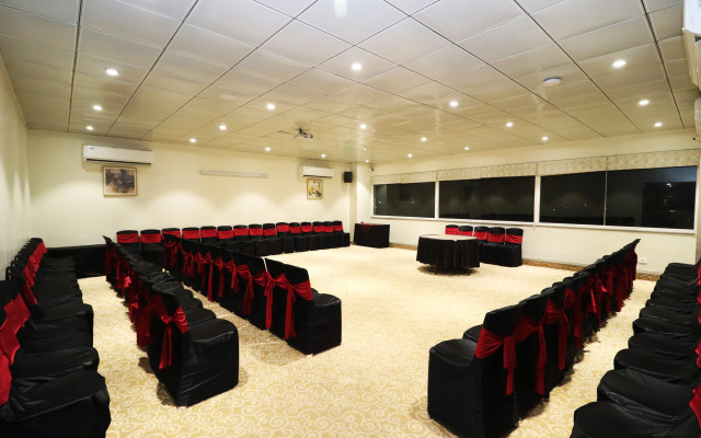 Hotel Rajhans Regent