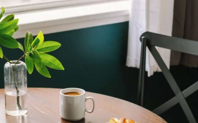 Roami at Duncan Plaza