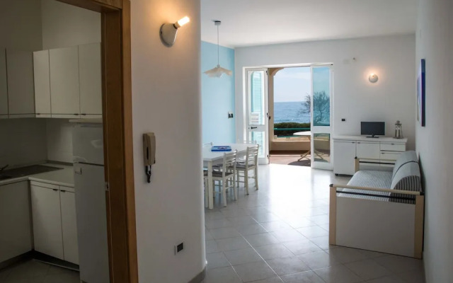 Luxurious Villa in Torre Suda with Jacuzzi