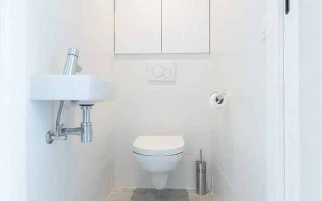 Newly Built Rooftop Flat With Sun-facing Terrace