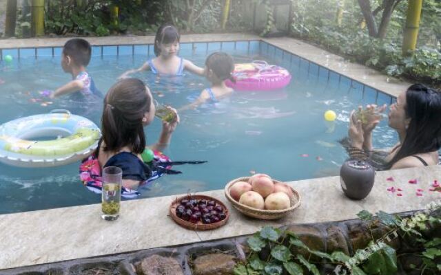 Shan Po Shang Hot Spring Resort