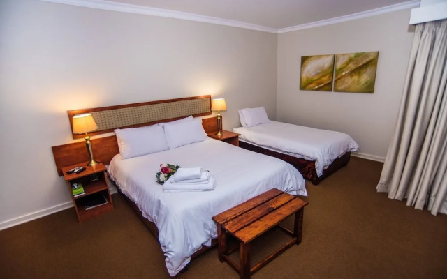Adelante Lodge