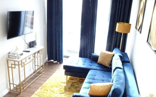 Spacious 2BR City Center Apartment