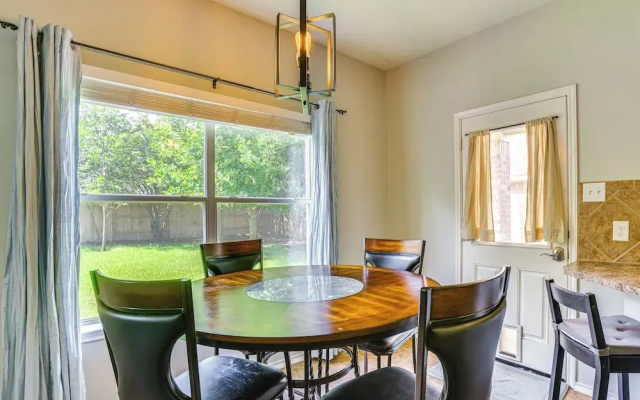 Fish & Hike: Pet-friendly Humble Home w/ Yard