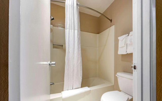 Scottish Fairway Inn