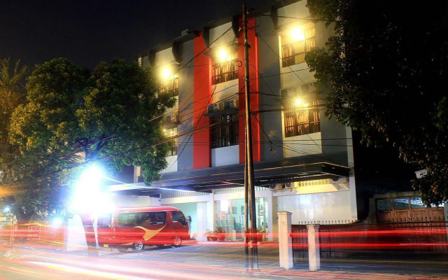 ZEN Rooms Lengkong Besar