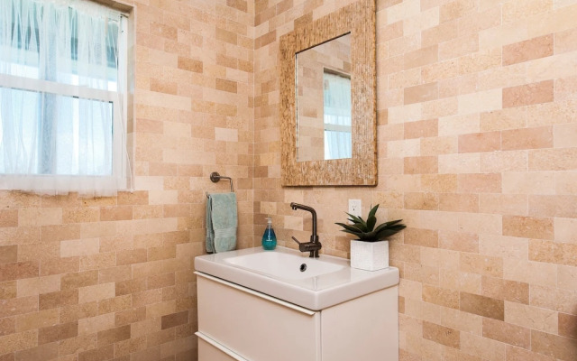 Windchat 5 Bedroom Estate