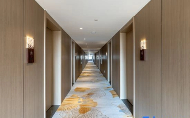 Jifeng International Hotel (Baotou Iron and Steel Street Wangfujing Branch)