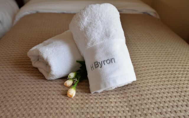 Byron Hotel