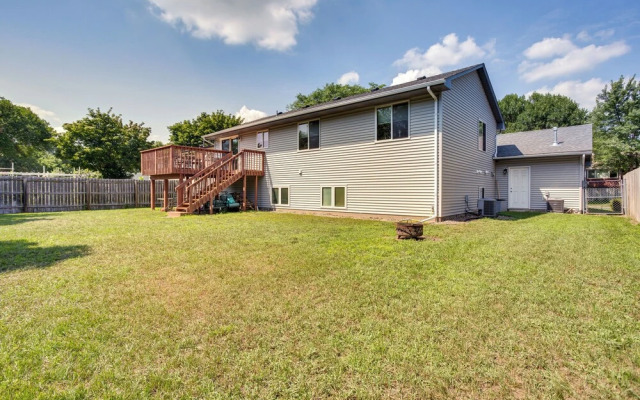Sporty Blaine Home w/ Games ~ 2 Mi to Super Rink!