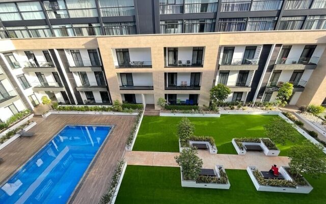Ebs Legend Lennox Apartment