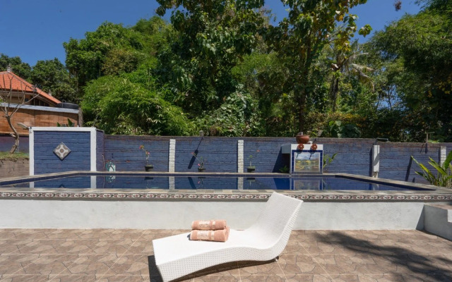 Calm Haven Villa with Amabela Garden Lovina Mitra RedDoorz