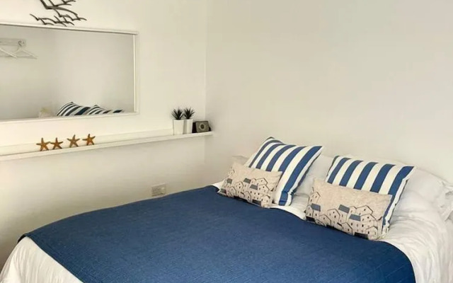 Luna Beach - Luxury Carbis Bay Apartment