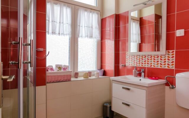 Apartment Smaragd Rose Near the Center of Zadar