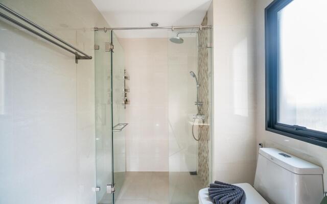 The Title Rawai beachfront. Convenient apartment with washer