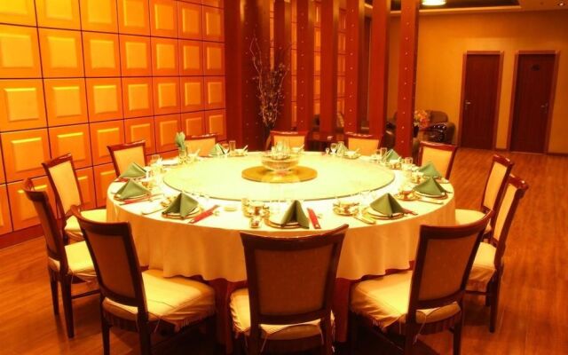 Huaxia Hotel
