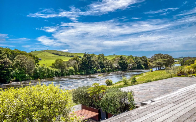 Te Awa Lodge