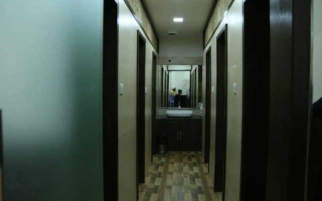 Hotel The Royal Bharti