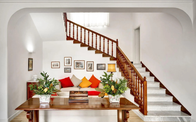 La Casa Bianca Pool And Garden